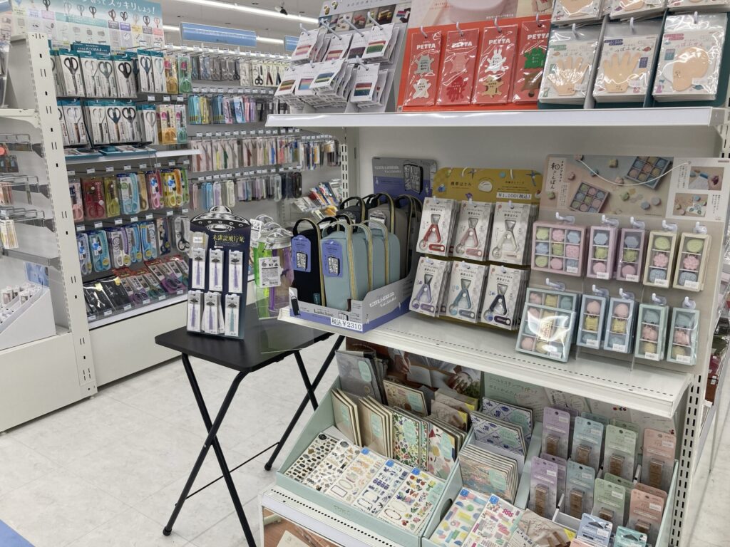 コーチャンフォーつくば店 文具コーナー